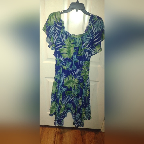 Rabbit Rabbit Rabbit Design Short Sleeve-Size L - Picture 3 of 3